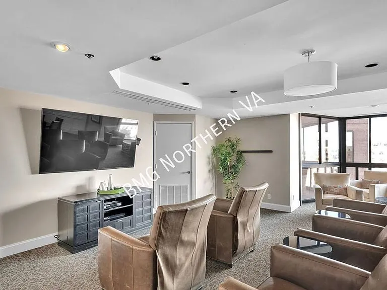 900 N Stafford St #1010 — Photo 18