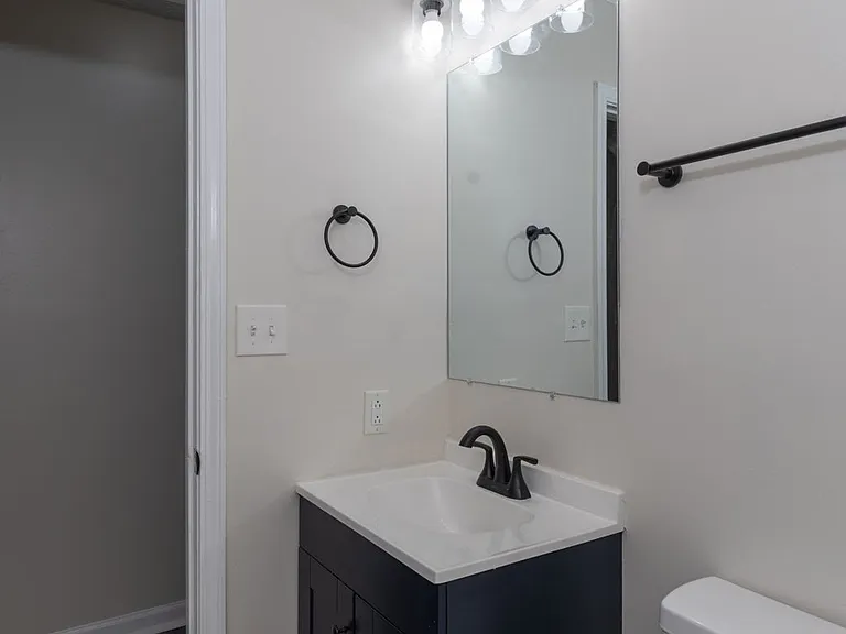 Caroline Ridge Apartments — Photo 14