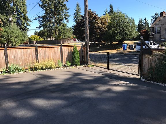 5th image of 6905 Foster St SW