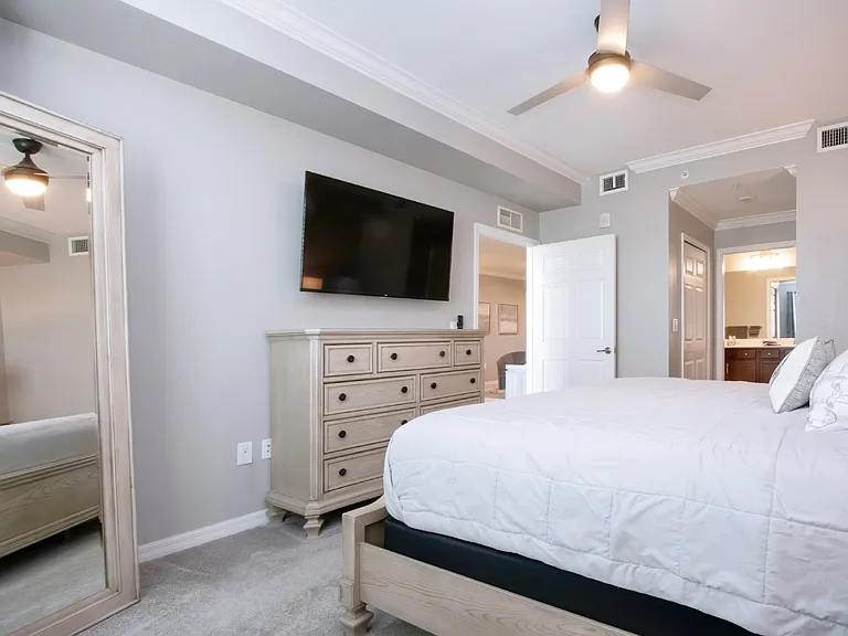5548 Palmer Cir #102 — Photo 45