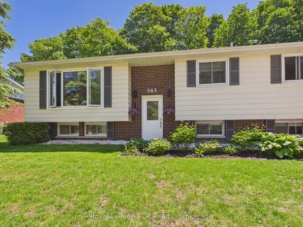 383 Wellington St, Saugeen Shores, ON N0H 2C4