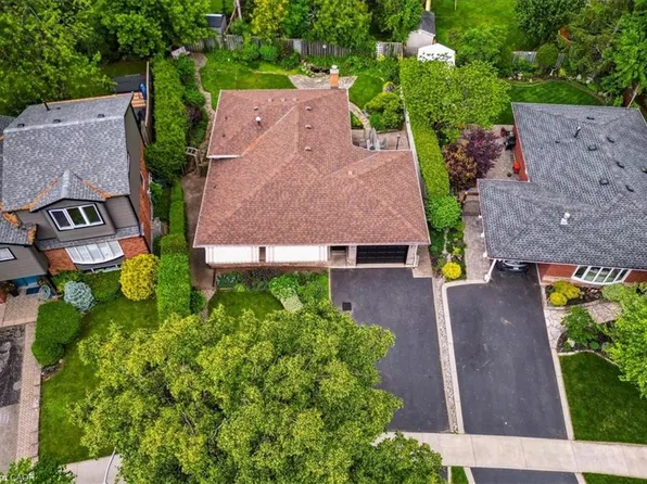 5305 Riverside Dr, Burlington, ON L7L 3X7