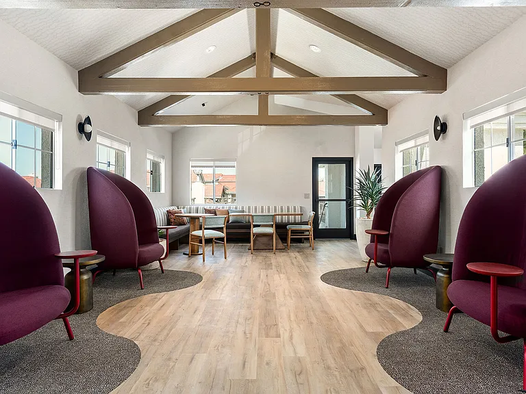 Axiom La Jolla — Photo 27