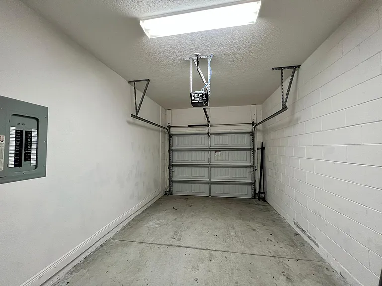 1 Car garage