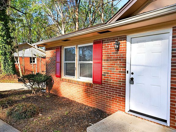 3rd image of 412 Brookside Dr