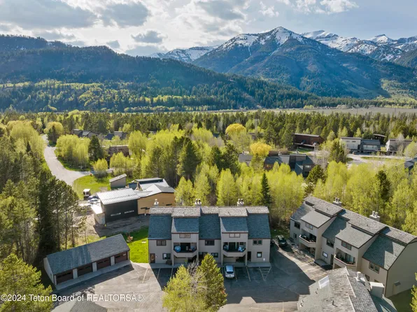 3925 S Lake Creek Dr Unit A2, Wilson, WY 83014