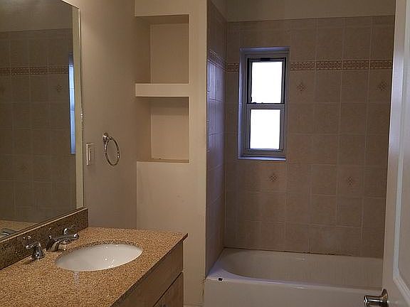 5th image of 70 S Munn Ave APT 207