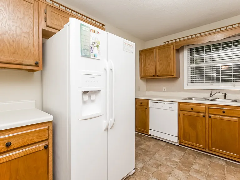 1610 Summit Rdg — Photo 9
