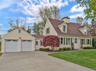 6699 Vail Dr, Hamburg, NY 14075