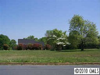 1st image of 3500 Amherst Dr