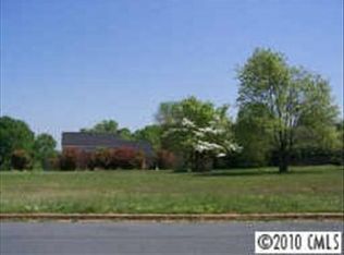 3500 Amherst Dr, Gastonia, NC 28056