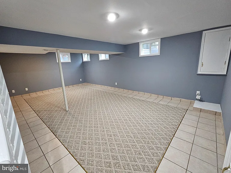 8619 Hayshed Ln — Photo 17