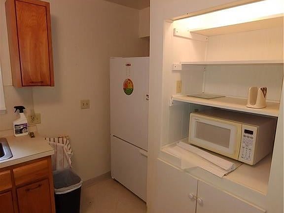 2nd image of 101 Marjorie St