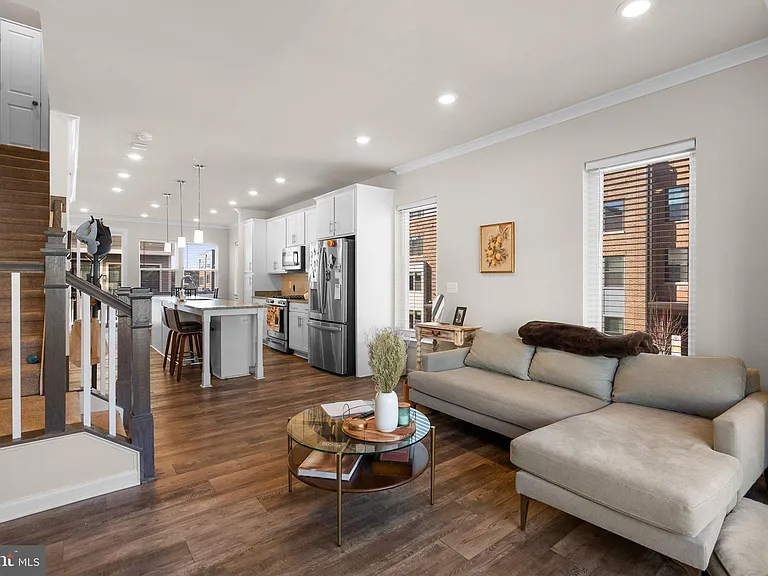 16154 Bowery St — Photo 5