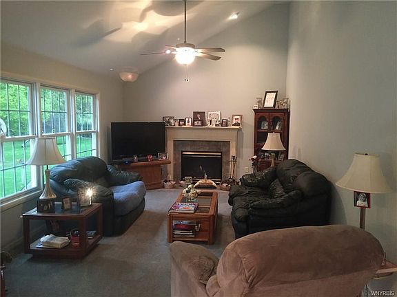 3rd image of 4323 Richwood Dr
