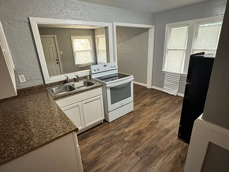 1713 N Rural St — Photo 4