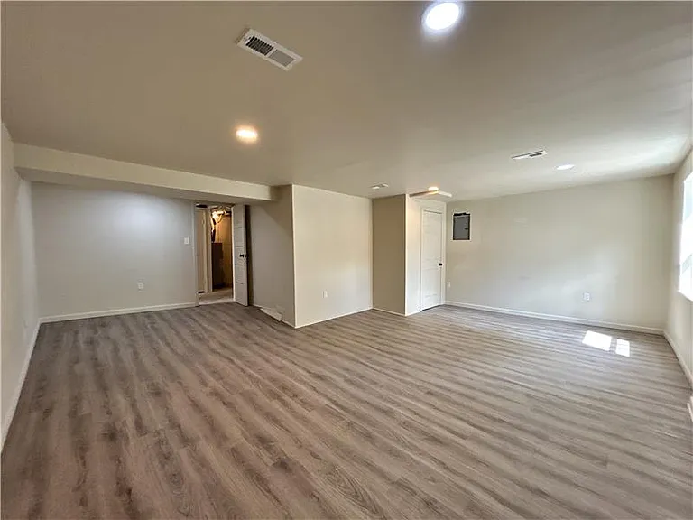 1317 Plum St — Photo 7