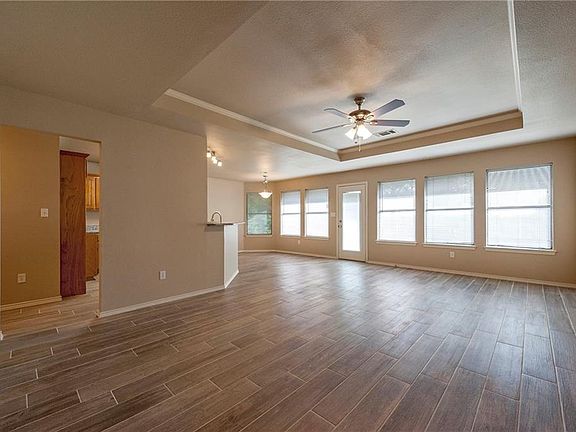 3rd image of 1515 Spanish Oak Dr