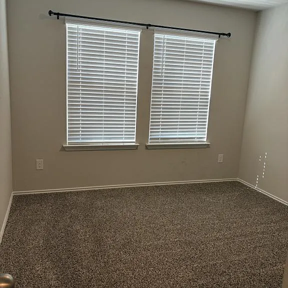 5106 Vivien St — Photo 9