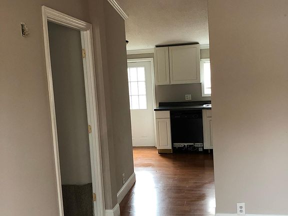 3rd image of 173 Effie Dr