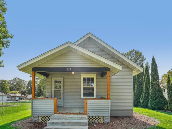 121 Lockey Ave, Center City, MN 55012
