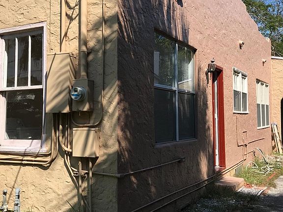 4th image of 1018 SE 7th St