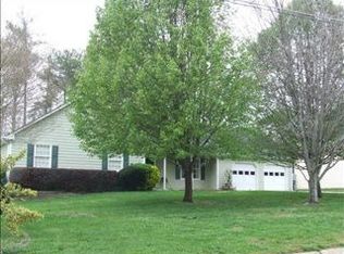 2260 Grayfield Dr, Grayson, GA