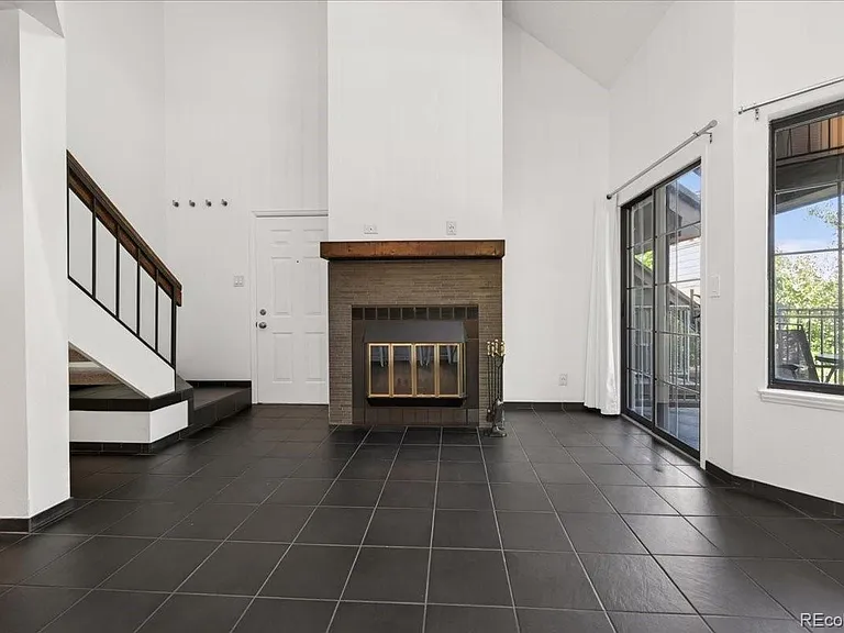 826 S Vance St #C — Photo 3