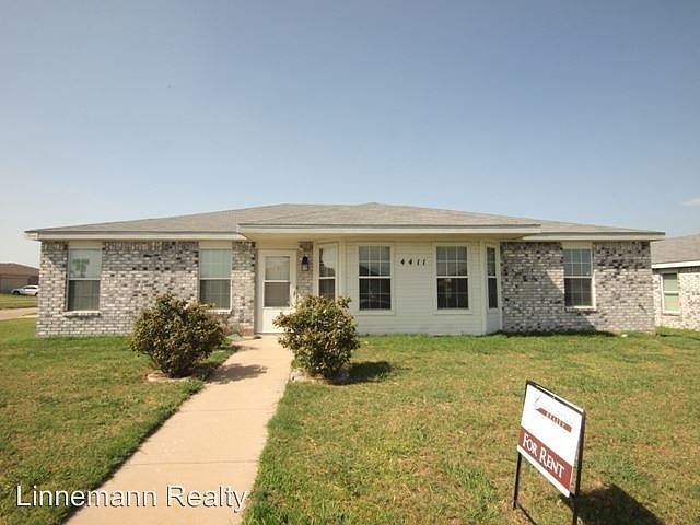 1st image of 4411 Lloyd Dr