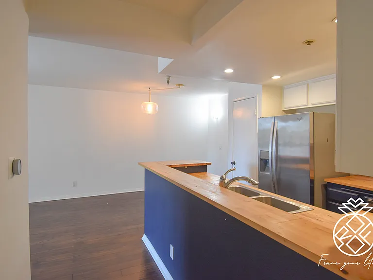 5143 Bakman Ave #206 — Photo 29