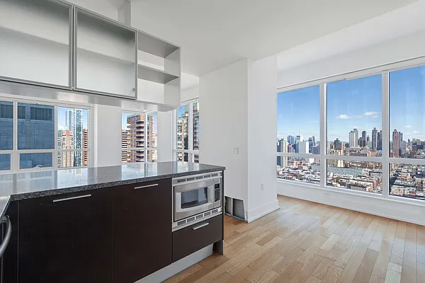 Rented by Compass | media 22