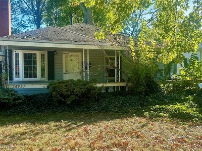 26927 E Oviatt Rd, Bay Village, OH, 44140