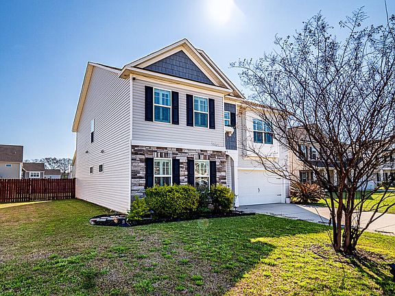 3rd image of 145 Decoy Ct