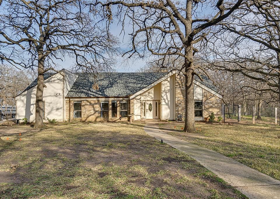 1st image of 1216 Oak Dr