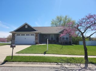 945 Chesapeake Junction Ln, O'Fallon, IL 62269