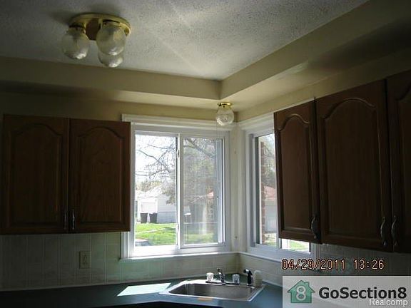 3rd image of 12803 W Parkway St