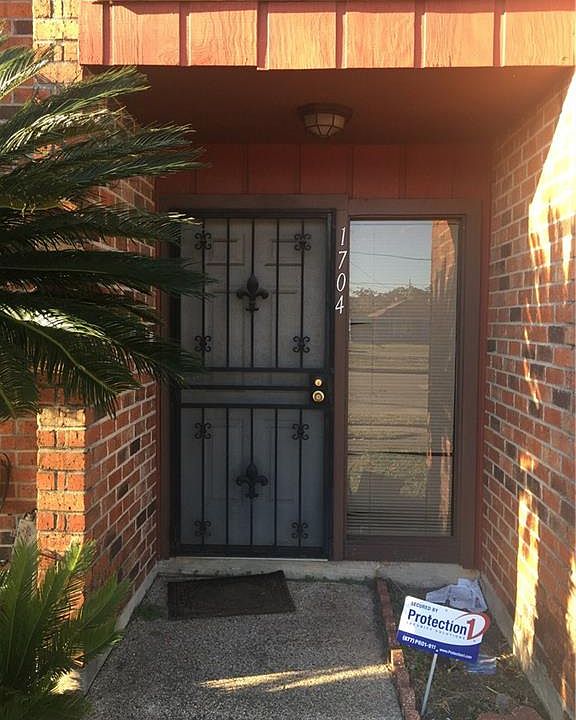 1st image of 1704 Chimney Wood Ln #1704