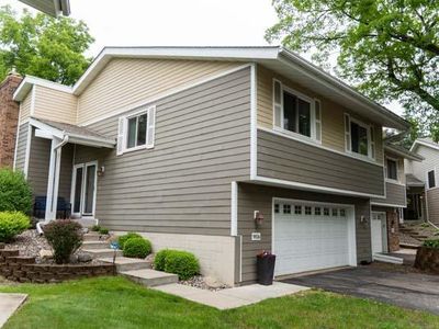9826 Brighton Ln, Eden Prairie, MN, 55347