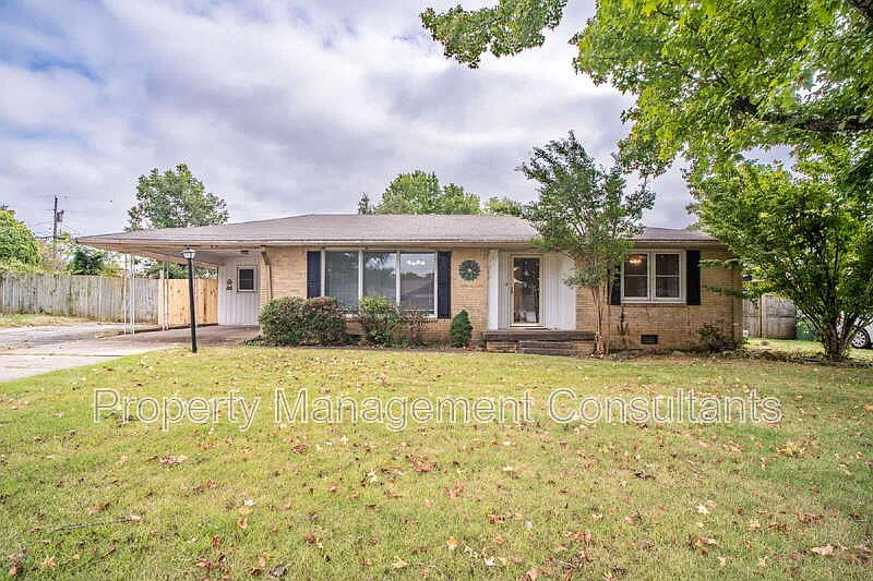 1004 Ford Ave