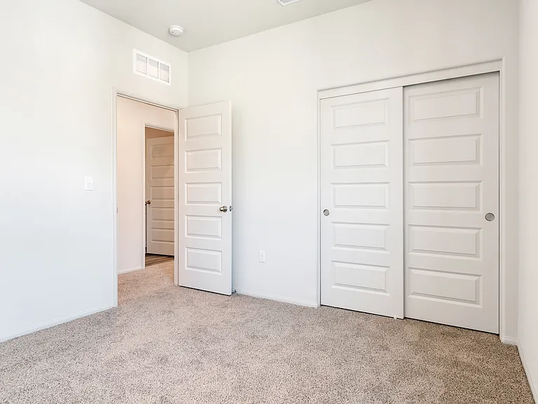 2054 Bergamot St — Photo 9