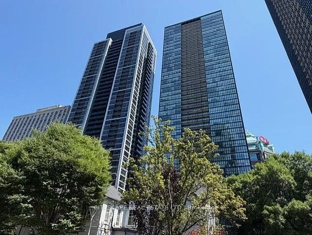 28 Ted Rogers Way #912