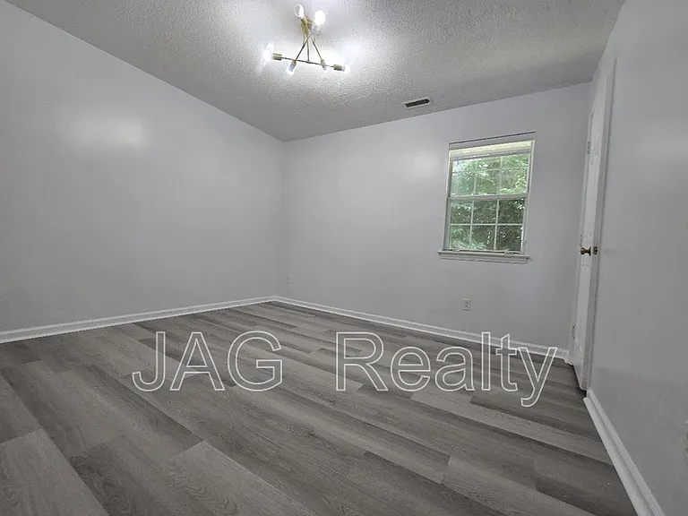 2601 Briar Trail Ct — Photo 6