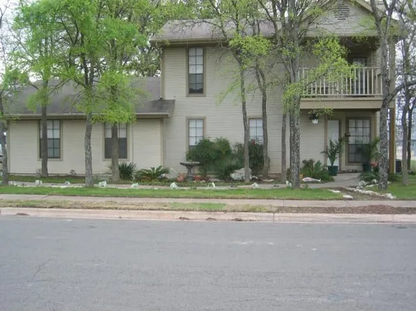 1701 Somerset Dr, Round Rock, TX 78681