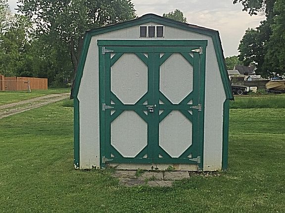 Storage building