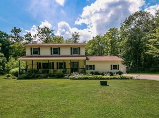 8440 Woodhill Dr, Chardon, OH 44024