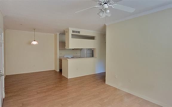 3rd image of 5604 Pinnacle Heights Cir APT 208