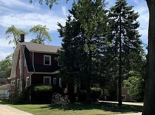 291 Herrick Rd #1, Riverside, IL 60546