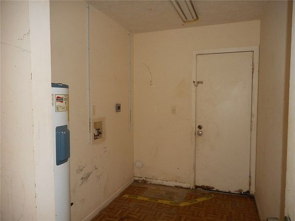 5th image of 1236 17th Ave SW