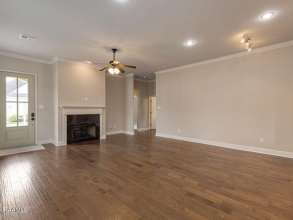3rd image of 127 Laurel Grove Blvd