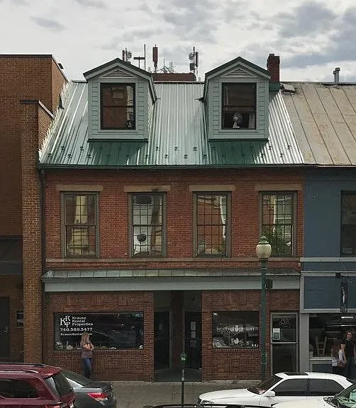 Court Street Apartments, one block from Ohio University